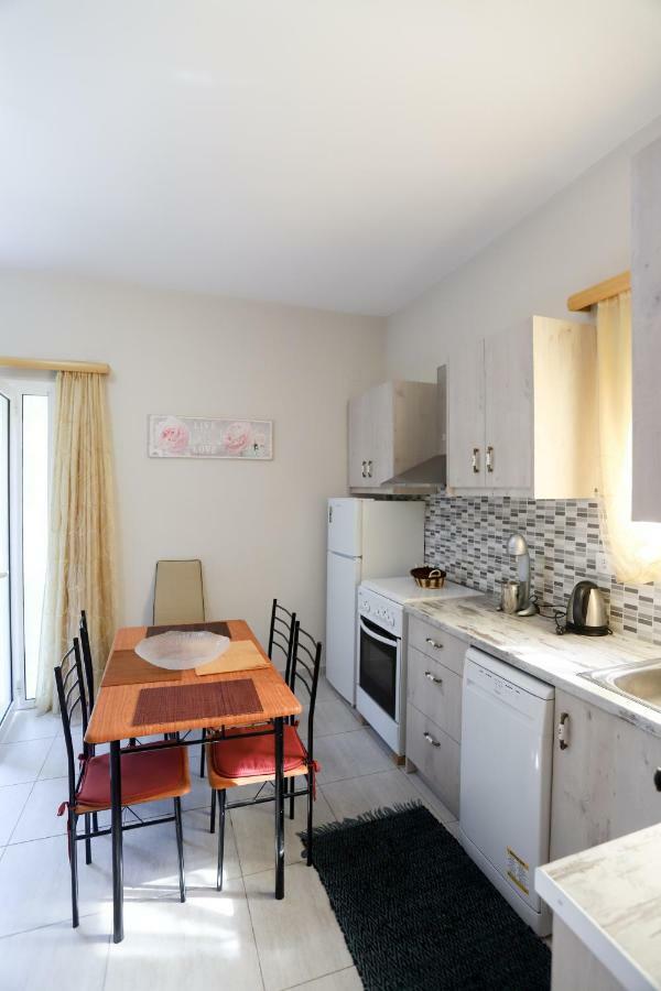 George's Sweet N' Cozy Maisonette In Corfu Appartement