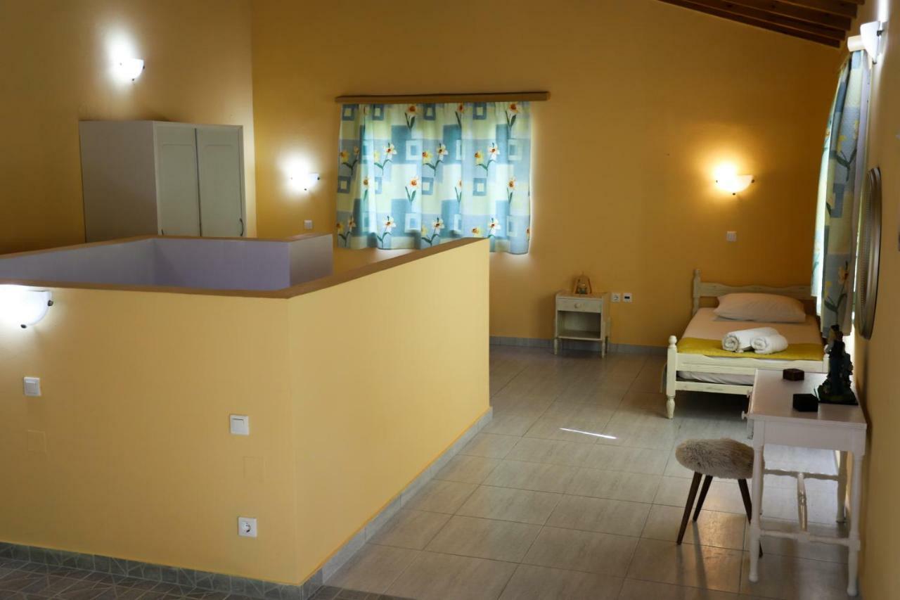 George's Sweet N' Cozy Maisonette In Corfu *